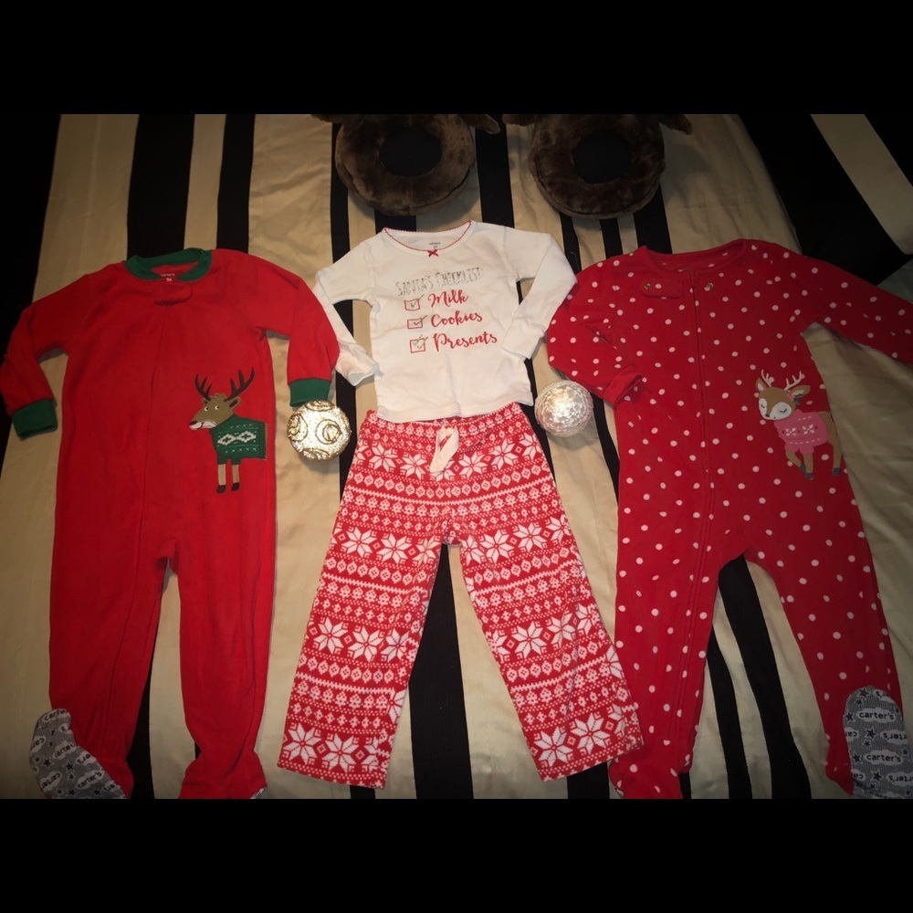 🎄Carter’s toddler Christmas pajamas 2T🎄